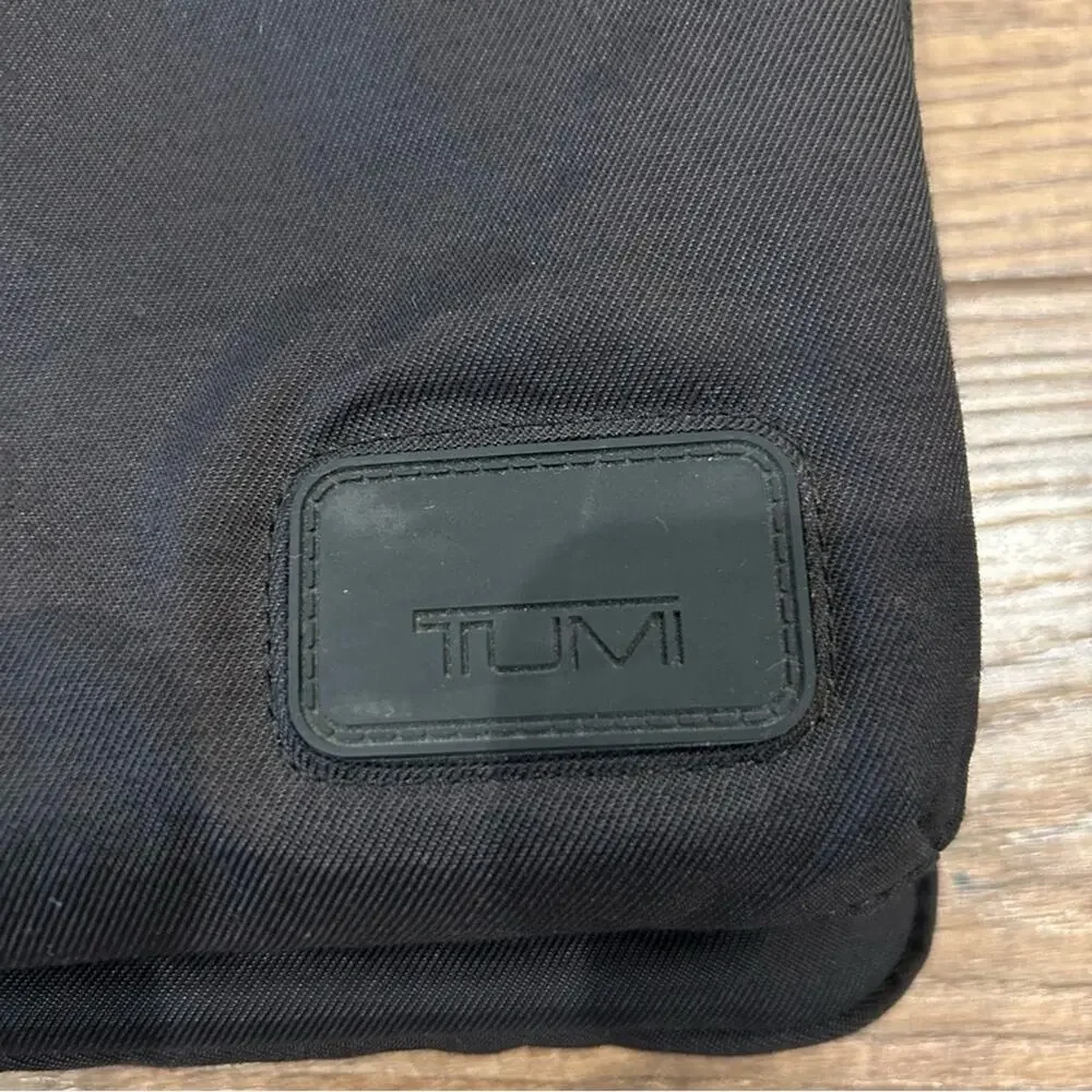 Tumi Lions Top Zip Laptop Bag Adjustable Shoulder Strap Black Model #69539DO